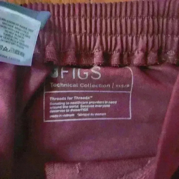 FIGS Livingston Womens XXS/P   Technical Collection Scrub Pants Burgundy - Picture 4 of 4